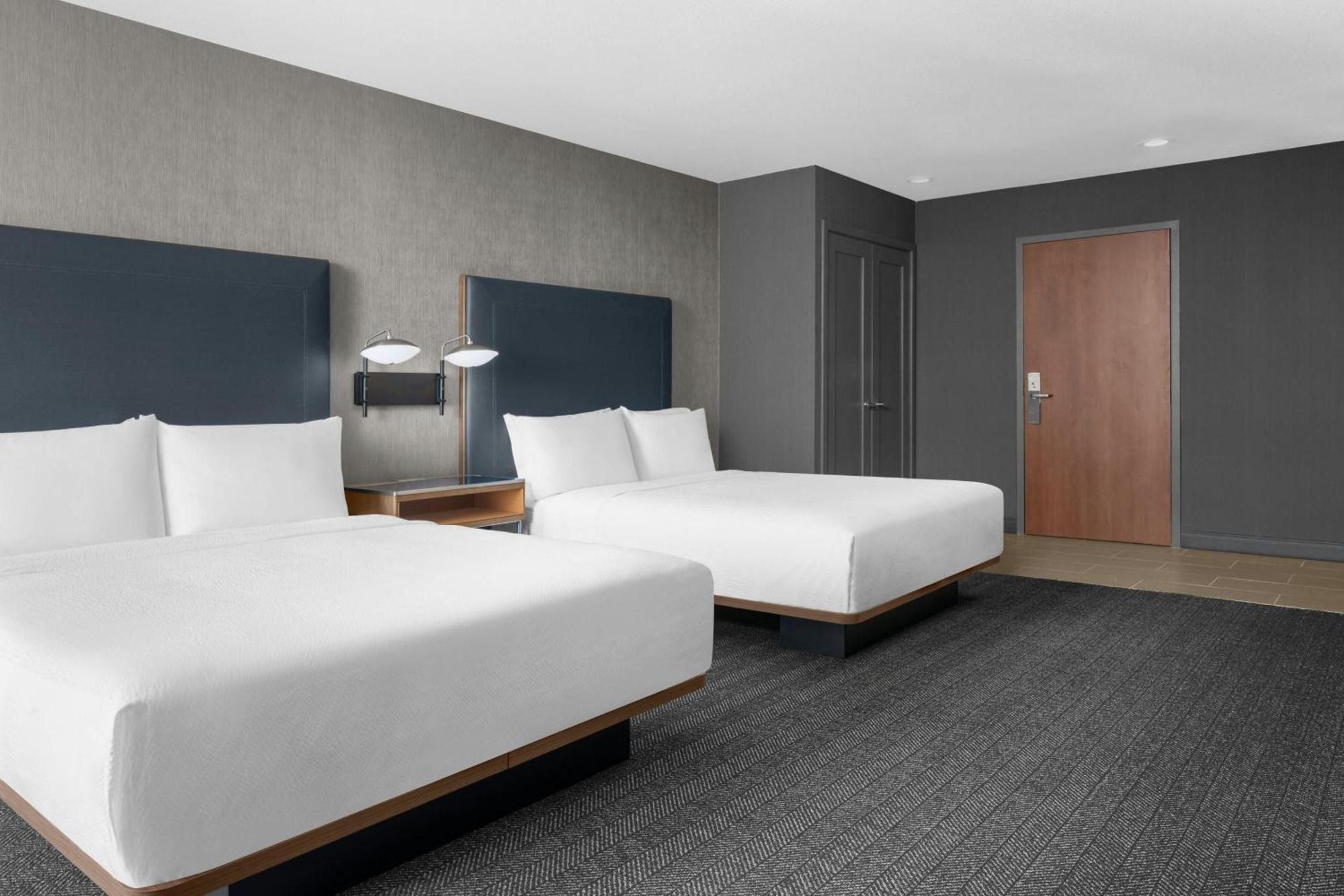 Courtyard San Jose Airport Hotel Екстериор снимка